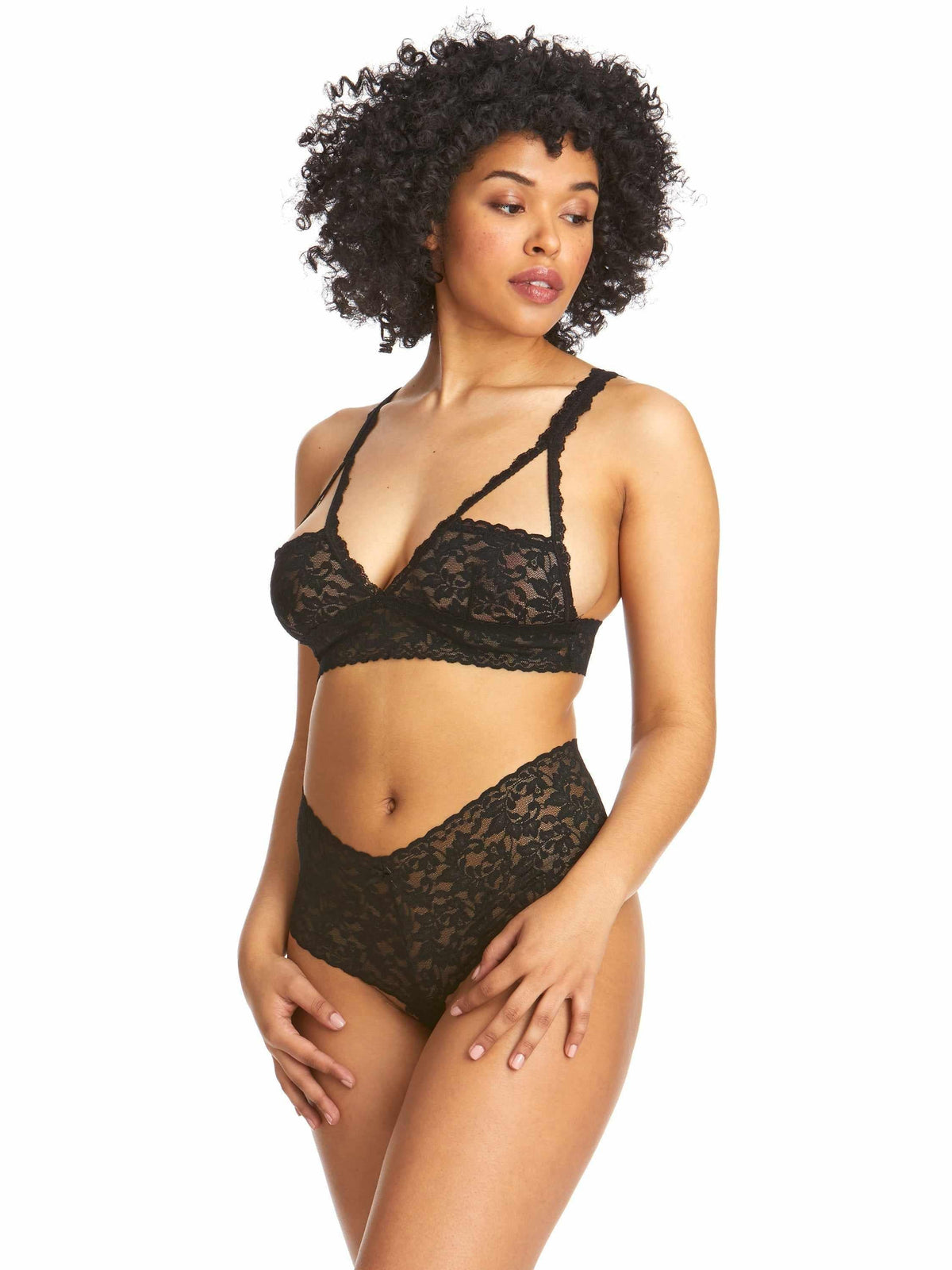 &oh™ Retro Lace Crotchless Thong Black - Hanky Panky