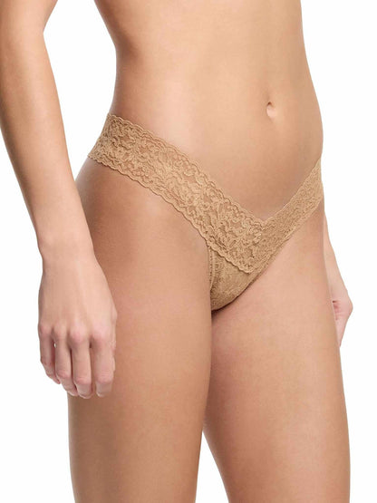 Signature Lace® Low Rise Thong Sun Tan Beige - Hanky Panky
