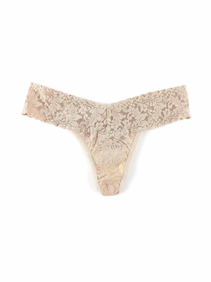 Petite Size Signature Lace® Low Rise Thong Chai - Hanky Panky